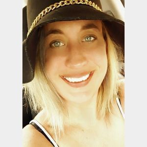 Meet your Posher, Robyn